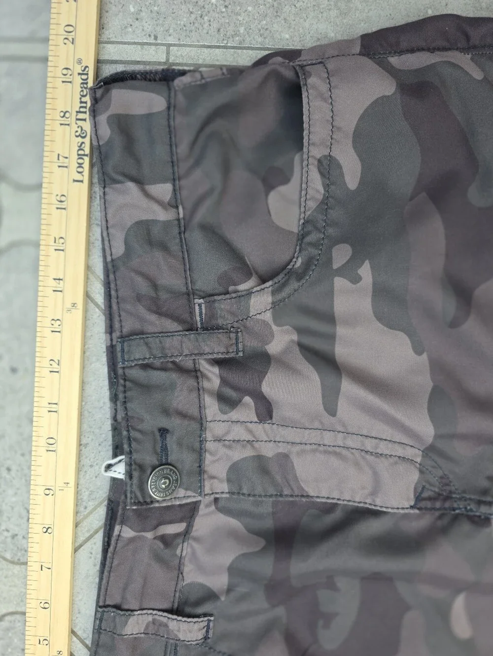 True Religion Men's Grey Camo Board Shorts Swim Trunks - Size 36